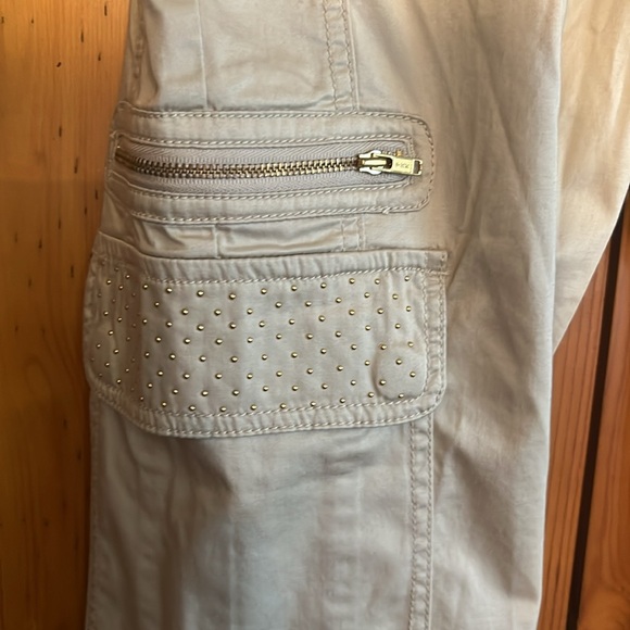 Khaki pants - Picture 3 of 7